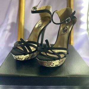Rue 21 Etc. - Black with Snakeskin   Size 10